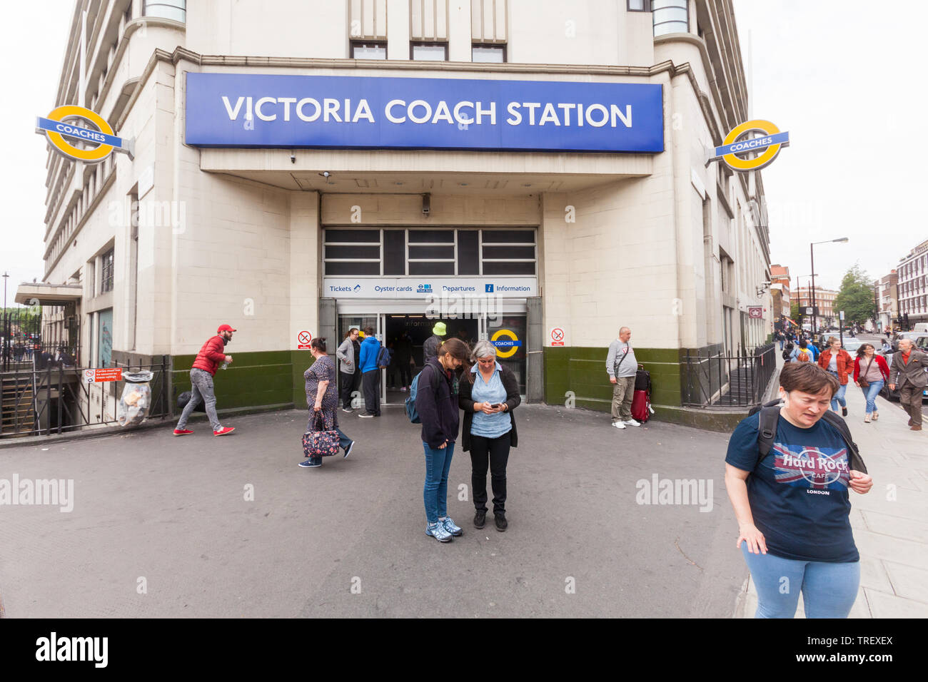 Victoria coach station, London, England, United Kingdom Stock Photo Alamy