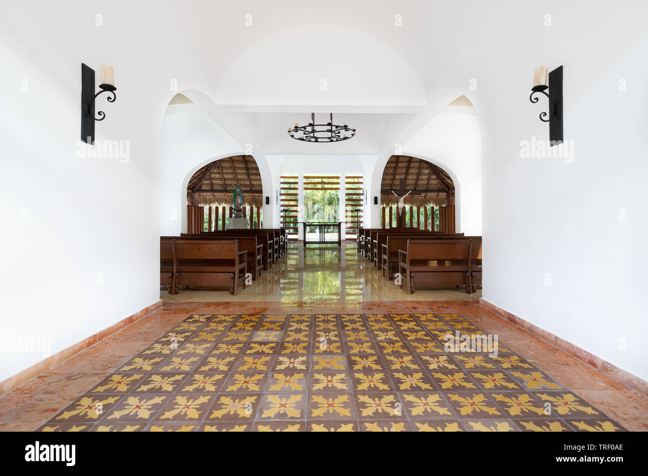 The Capilla San Valentin chapel at the Valentin Imperial Maya resort for  prayer and wedding ceremonies. The design is covered but open to the  outside Stock Photo - Alamy