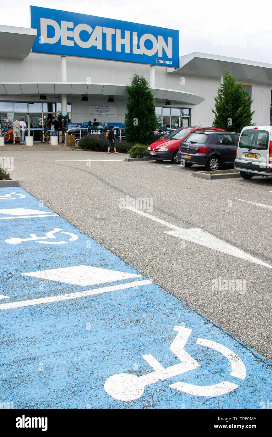 Decathlon, parking, Ecully, France Stock Photo - Alamy