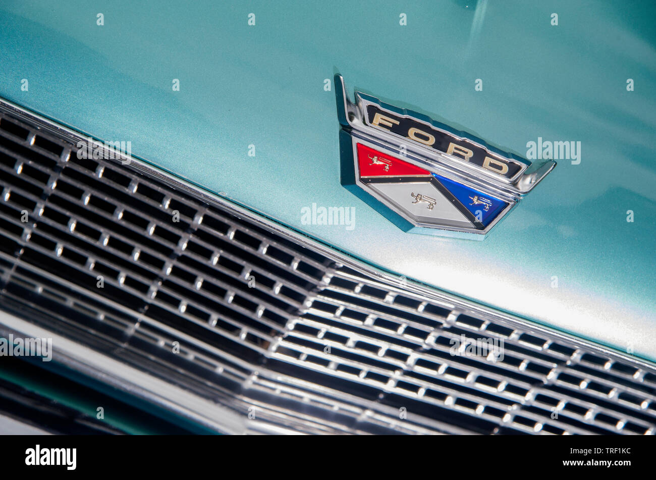 Ford grill 1960 hi-res stock photography and images - Alamy