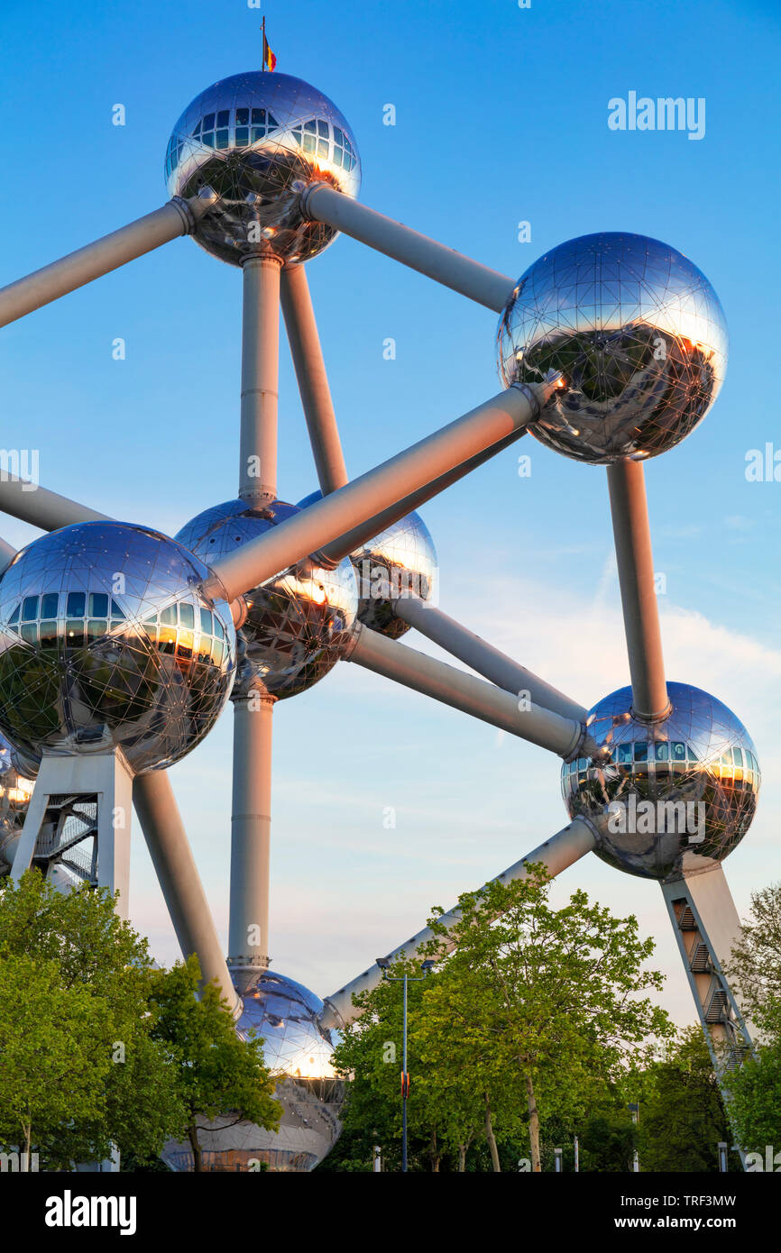 Brussels atomium Brussels Square de l'Atomium Boulevard de Centaire Brussels Belgium Eu Europe
