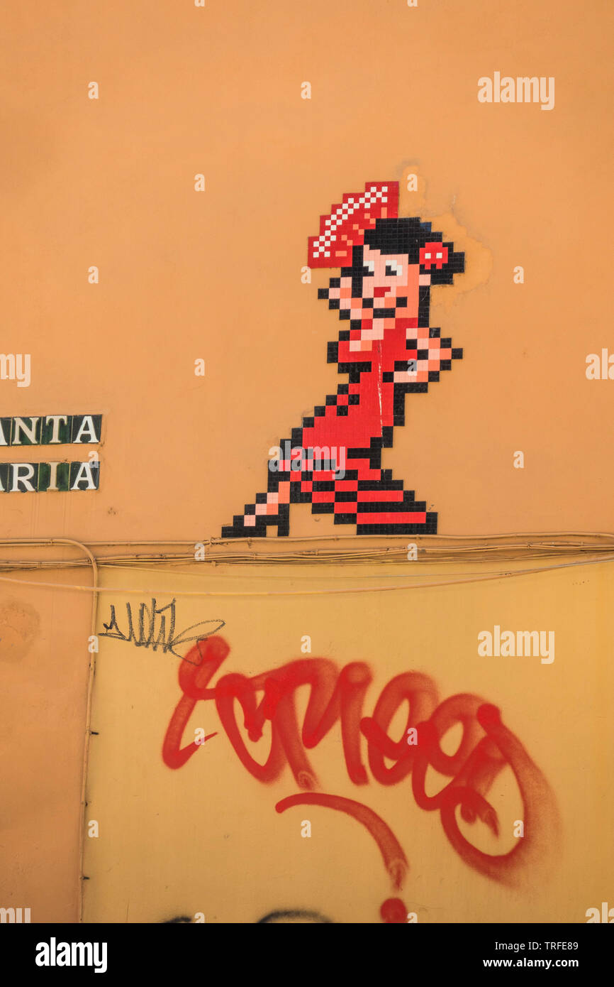 Invader street art hi-res stock photography and images - Alamy