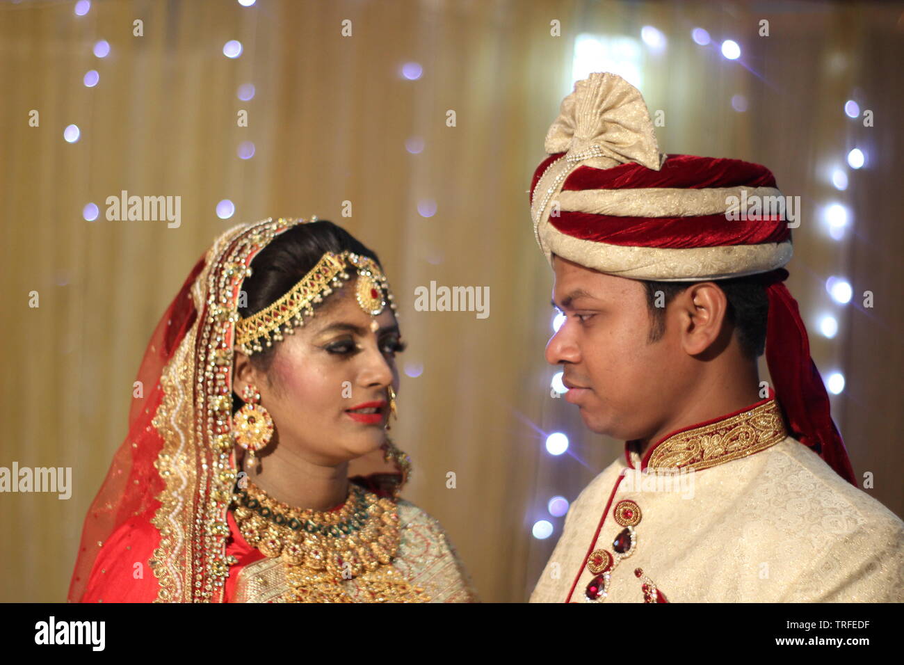 Punjabi wedding couple hi-res stock photography and images - Alamy