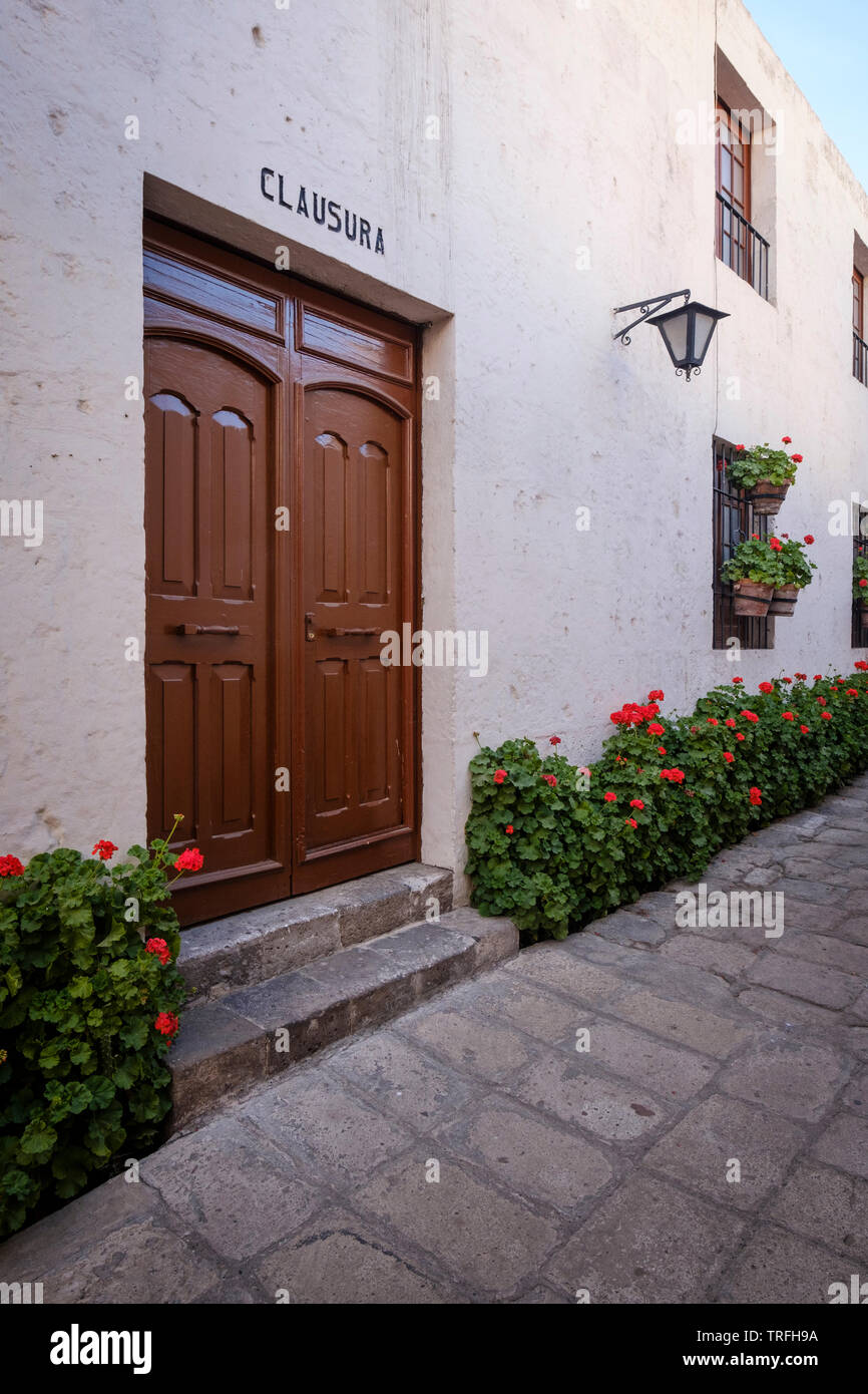 Word Clausura Spanish For Cloistered Referred To The