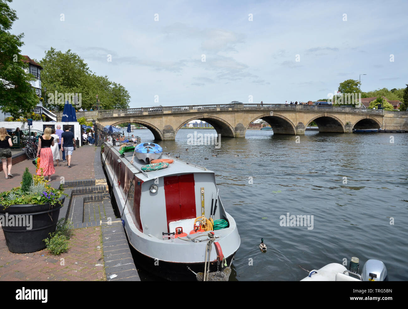 Henley bridge hires stock photography and images Alamy