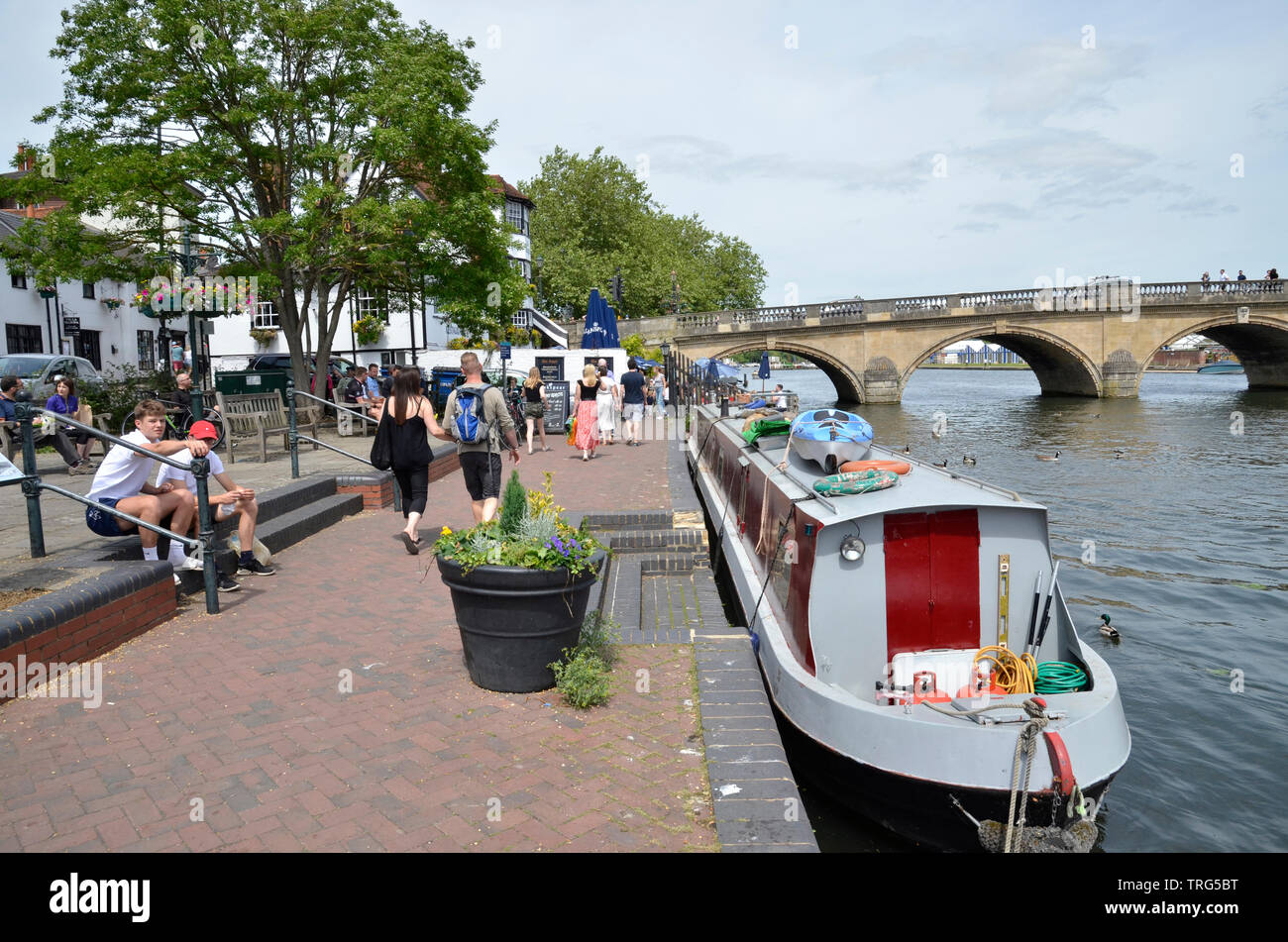 Henley bridge hires stock photography and images Alamy
