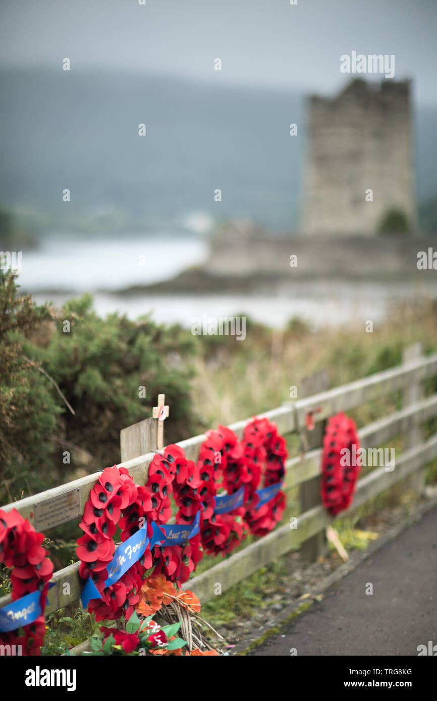 Wreaths at the spot where 18 British soldiers were murdered by the IRA in the Narrow Water bombing on 27th August 1979, Co Down, Northern Ireland Stock Photo