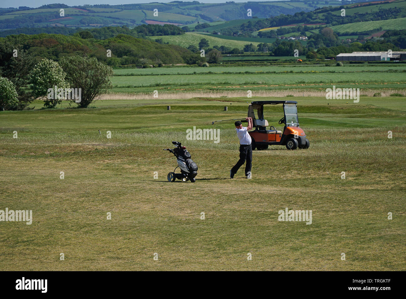 Drive golf buggy hi-res stock photography and images - Alamy