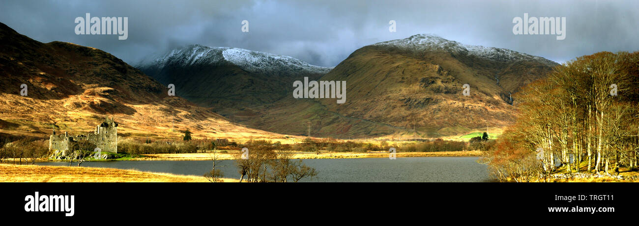 Loch Awe is the third largest freshwater loch in Scotland with a surface area of 38.5 square kilometres (14.9 sq mi). It is the longest freshwater loc Stock Photo