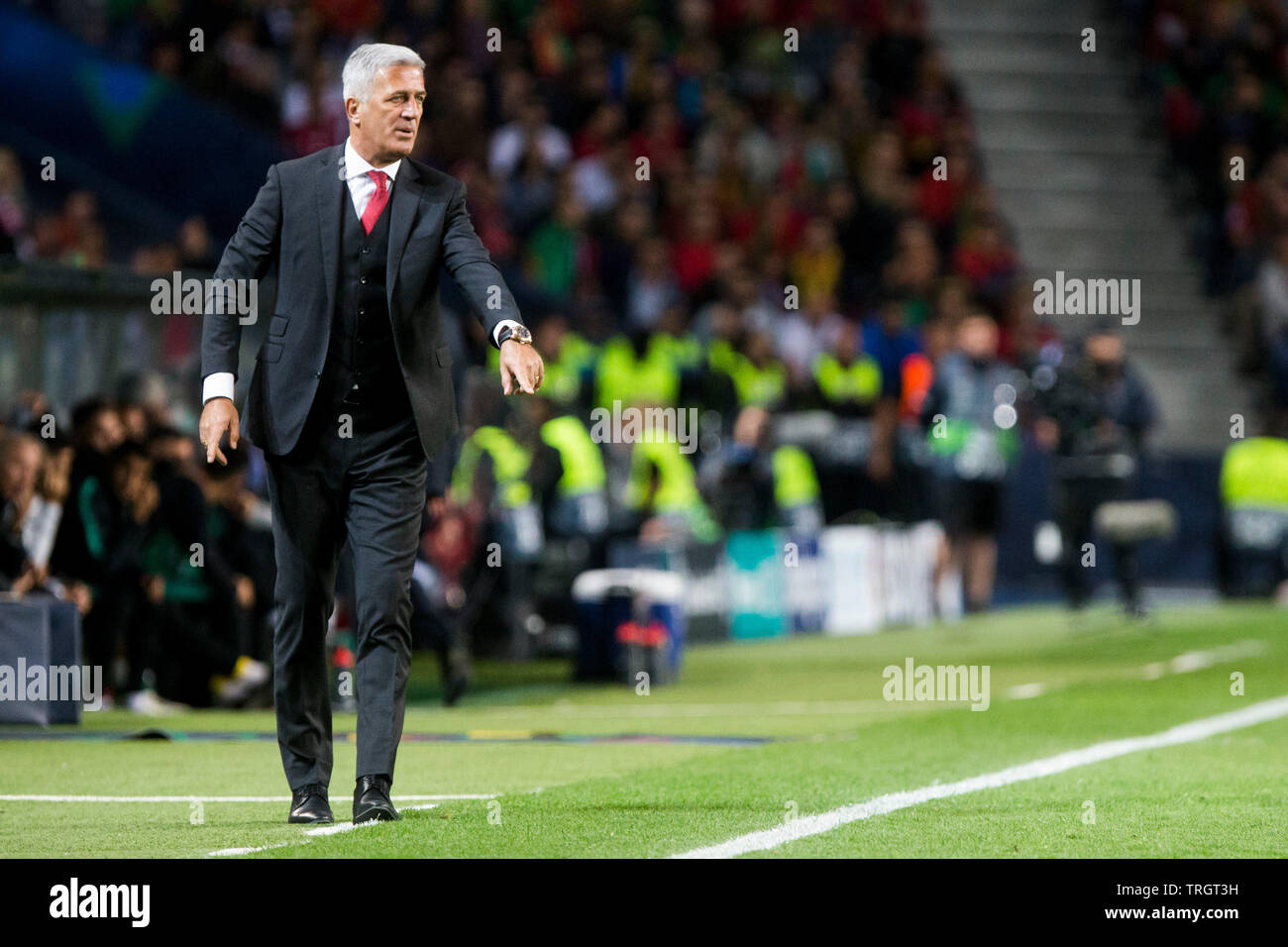 Head Coach Vladimir Petkovic of SUI gives advices to his players Stock Photo