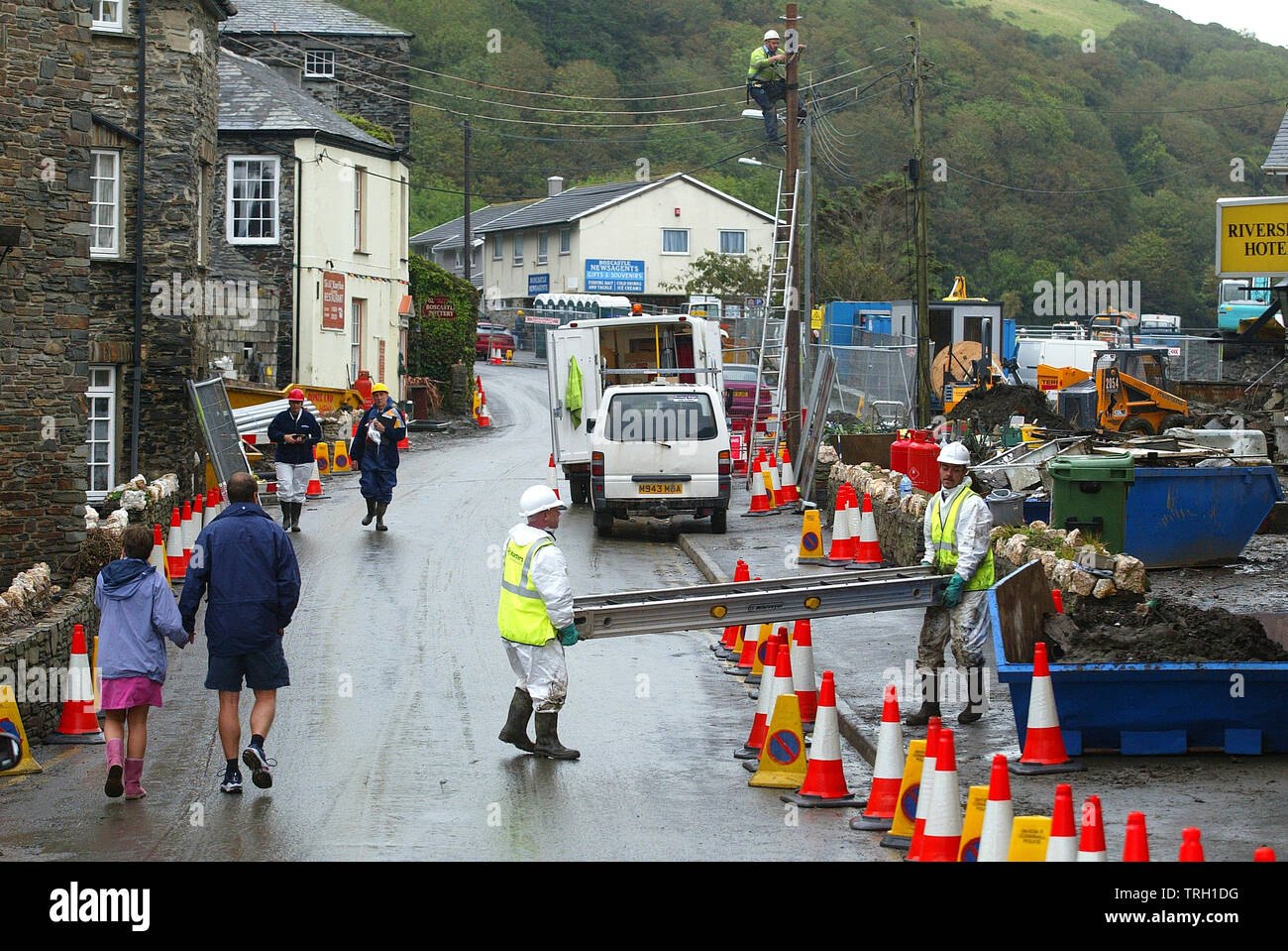 28.08.2004 - The clean-up operation continues in Boscastle in Cornwall this morning after the flood. Stock Photo