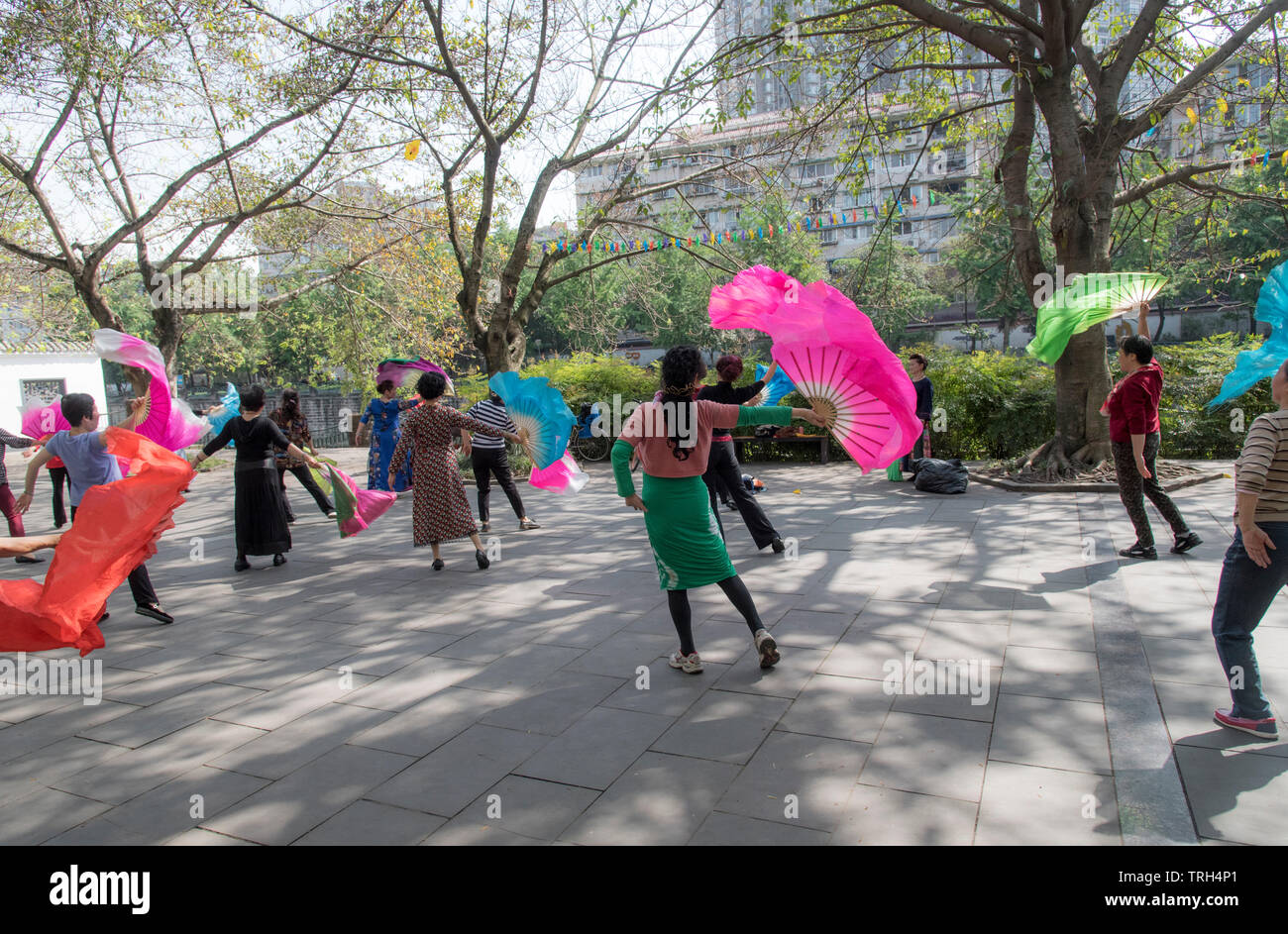 People dancing in Huanhua park for exercise and leisure in Chengdu, Sichuan, China Stock Photo