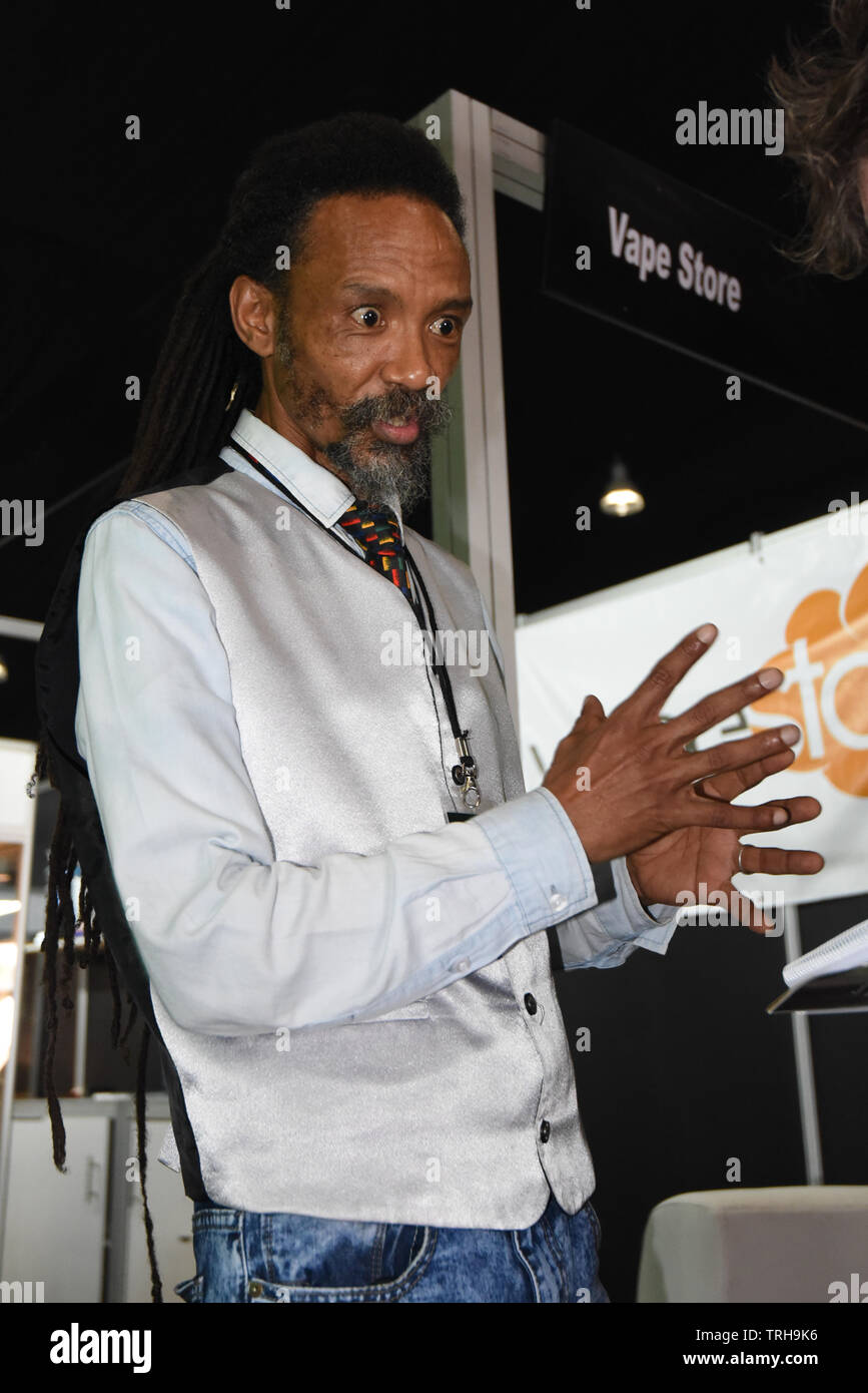 Cannabis Activist Hi res Stock Photography And Images Alamy