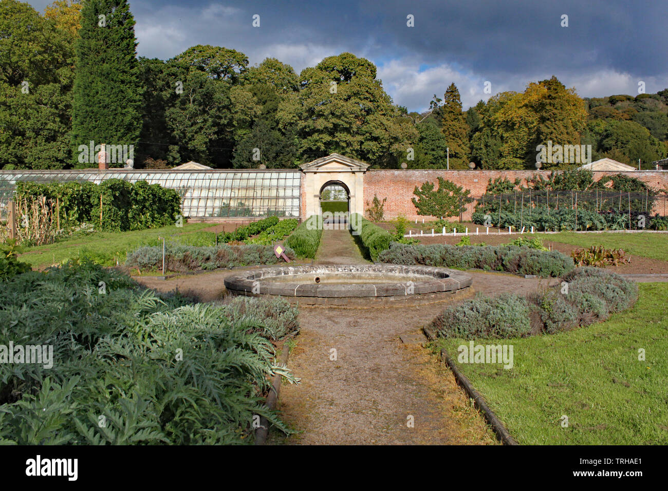 Garden layout walled hi-res stock photography and images - Alamy