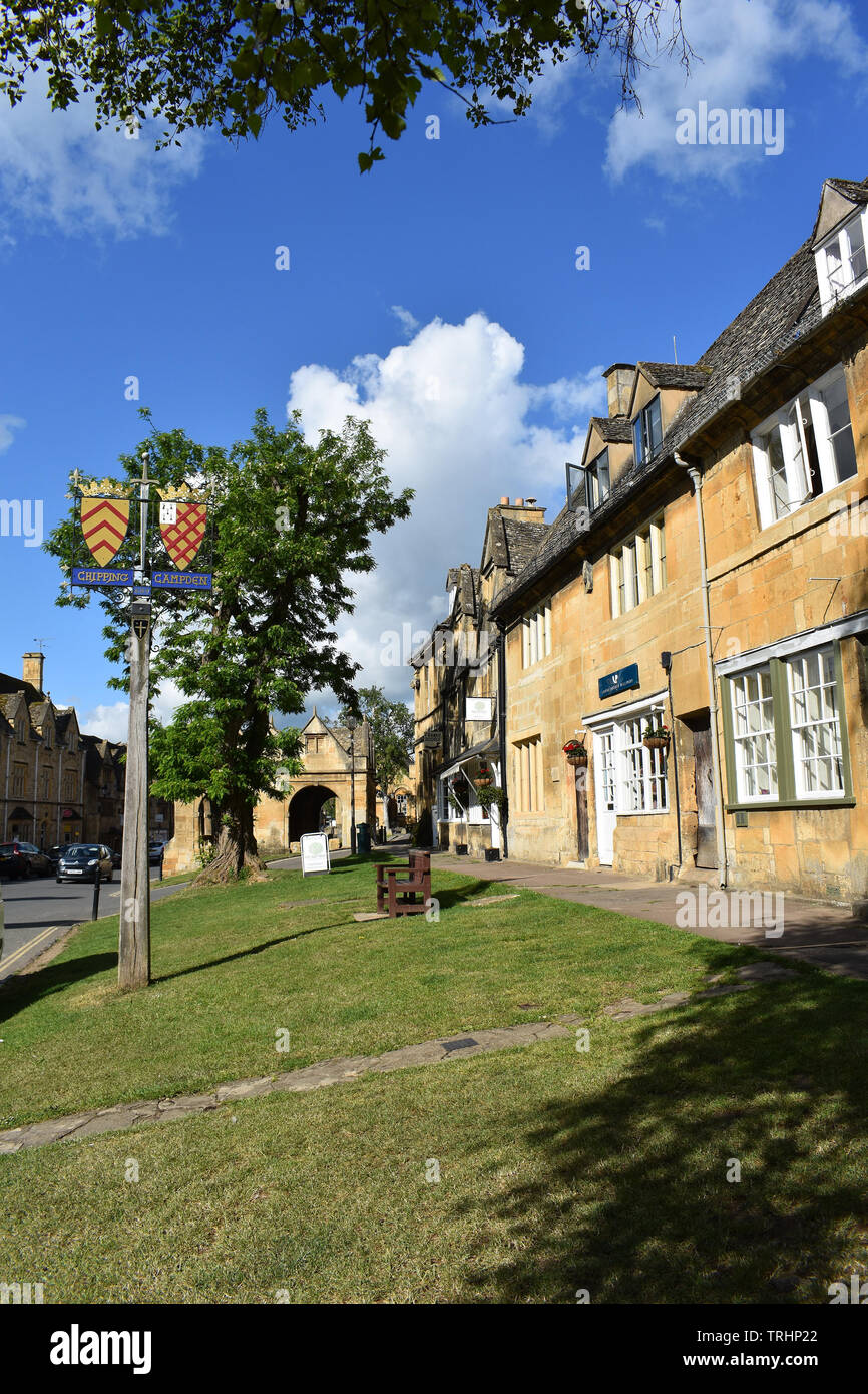 High Street, Chipping Campden, Glos, Cotswolds, UK Stock Photo - Alamy