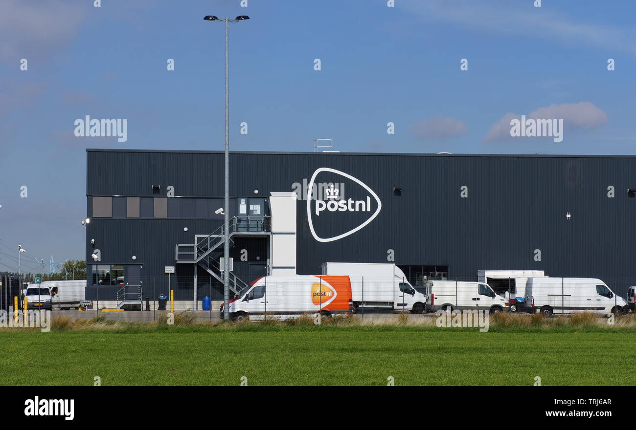 Postnl Sorting Center For Packages Dutch Sorteercentrum Stock Photo Alamy Postnl Sorting Center For Packages Dutch Sorteercentrum Stock Photo Alamy