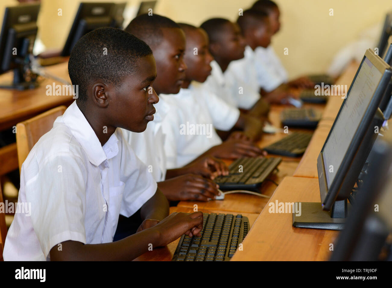 Rwanda children in computer class hires stock photography and images