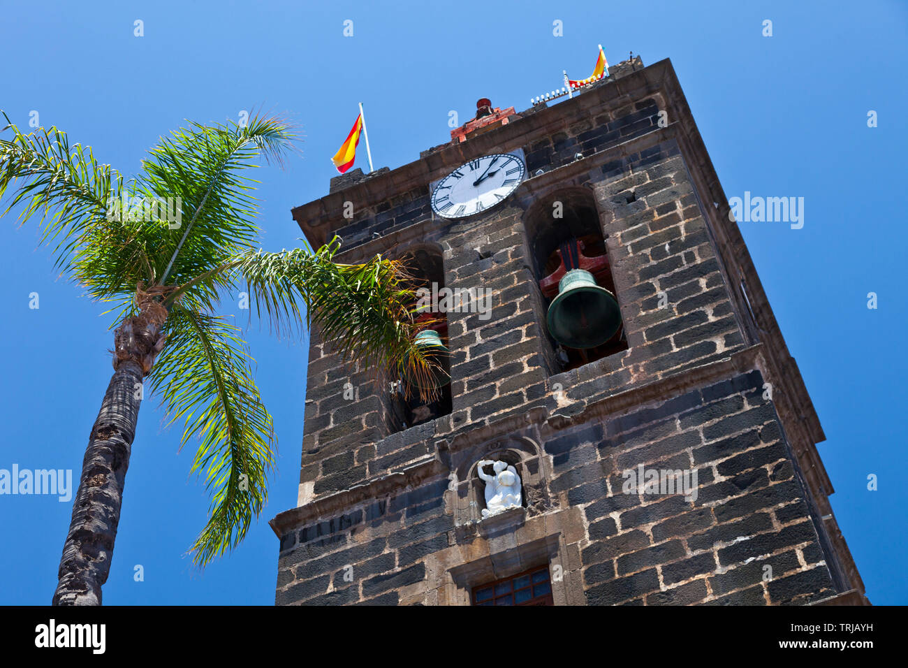 Torre campanario de la iglesia El Salvador. Ciudad Santa Cruz de la Palma. Isla La Palma. Provincia Santa Cruz. Islas Canarias. España Stock Photo