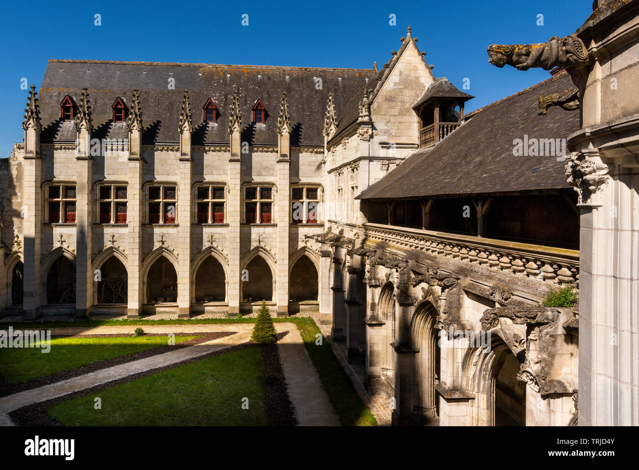 Cloister of la Psalette near the Saint Gatien´s Cathedral  of Tours city, Indre et Loire, Centre Val de Loire, France Stock Photo