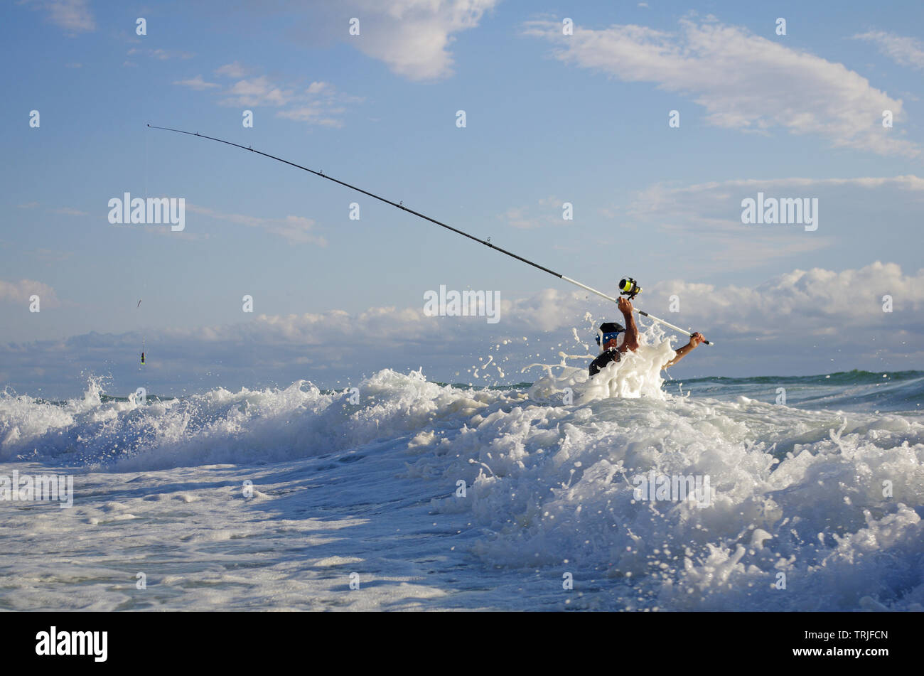 Surf casting fishing hires stock photography and images Alamy