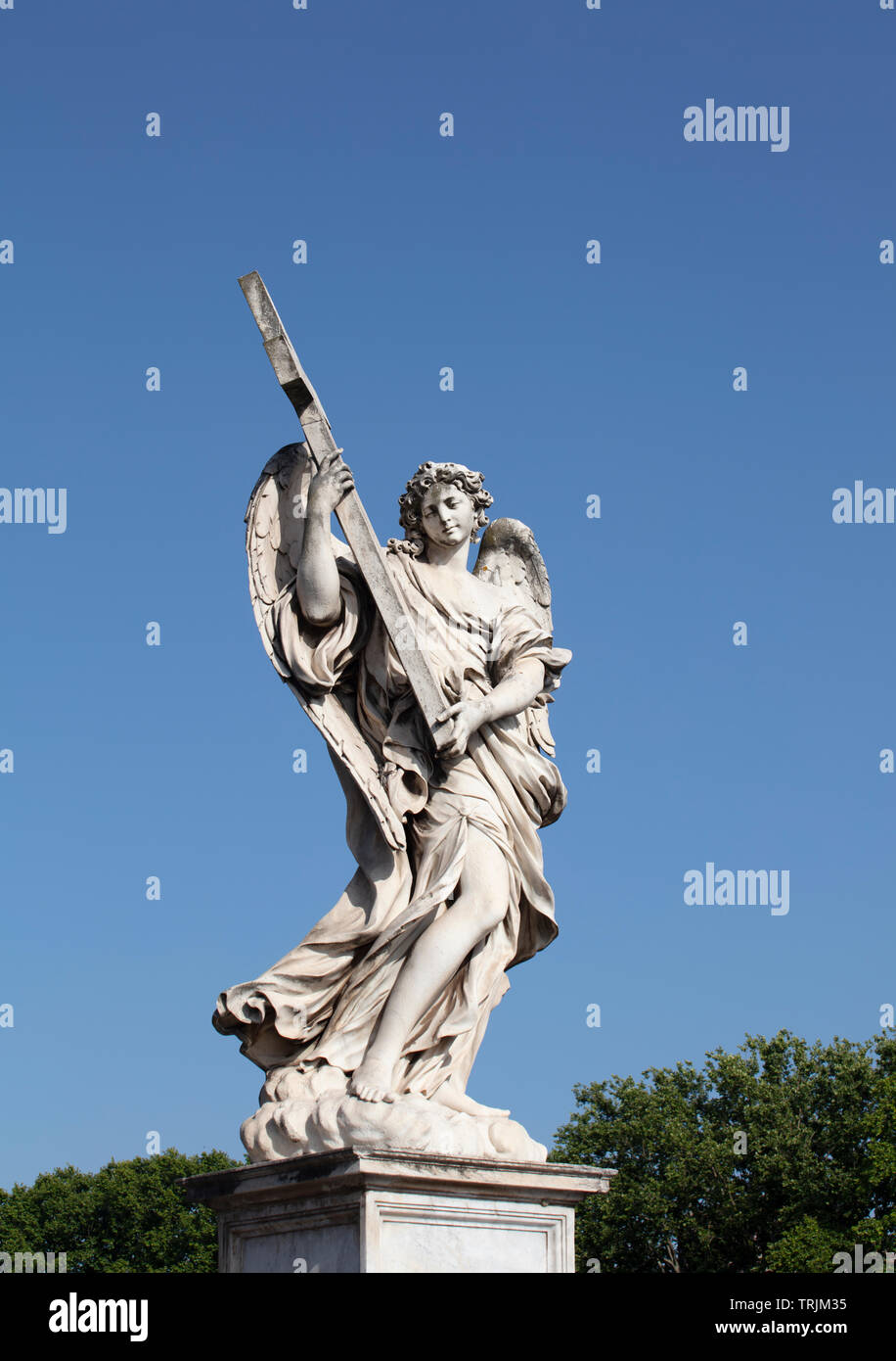Angel cross statue sculpture hires stock photography and images Alamy