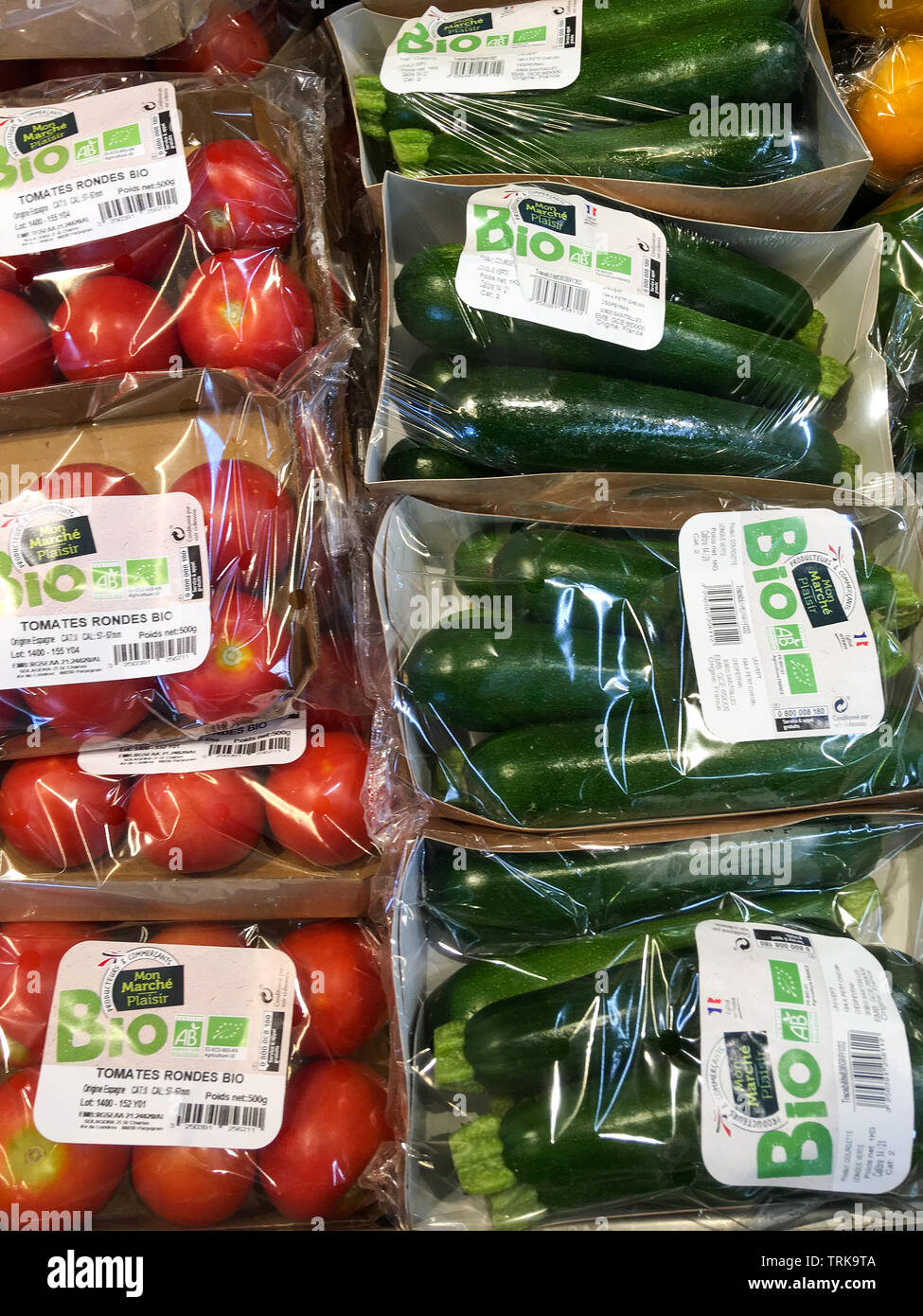 Organic vegetables packaged in plastic blister packs, France Stock Photo