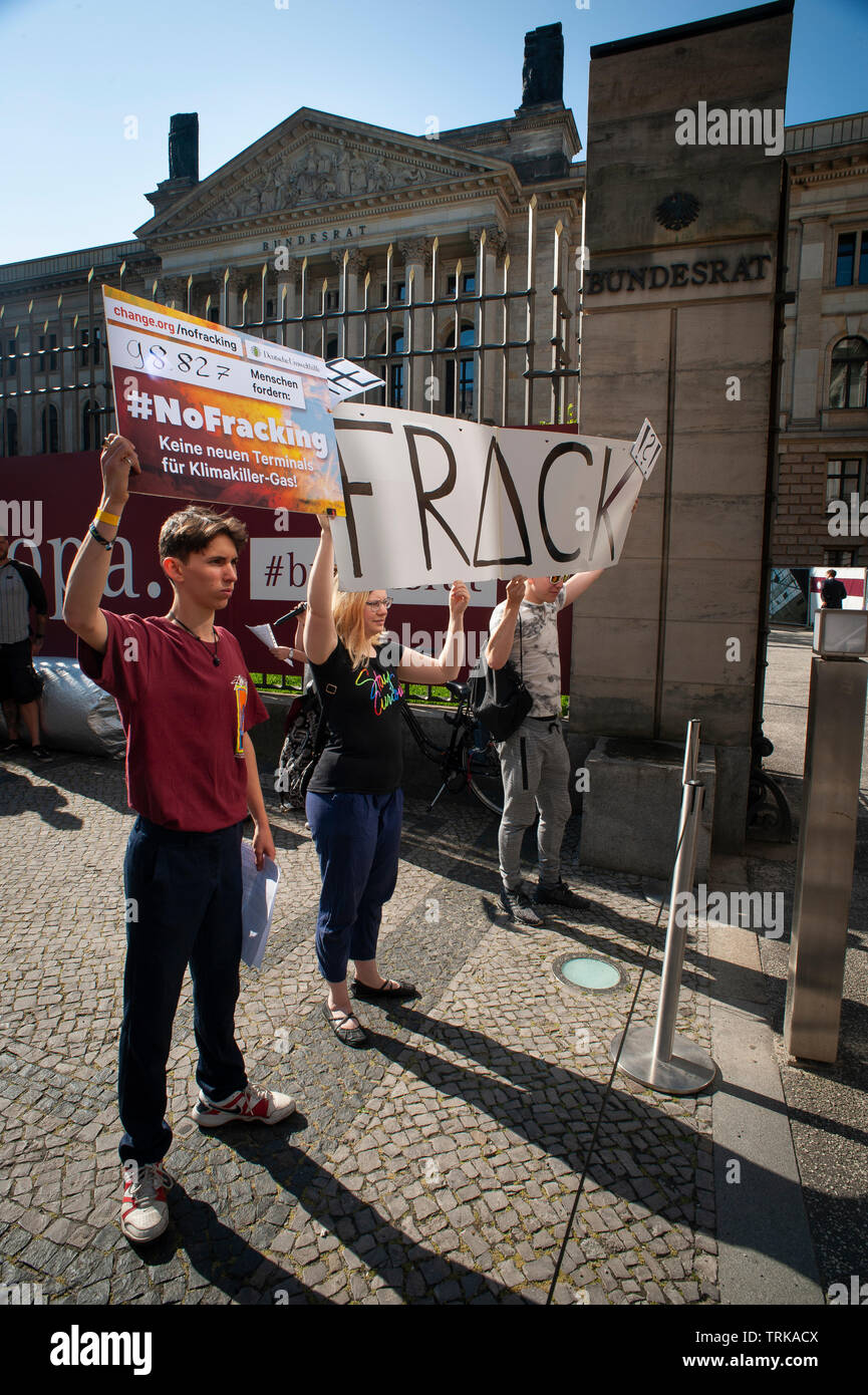 Demonstrators outside the German Bundesrat in Berlin. Against the import of USA Fracked Gas into Germany. Stock Photo