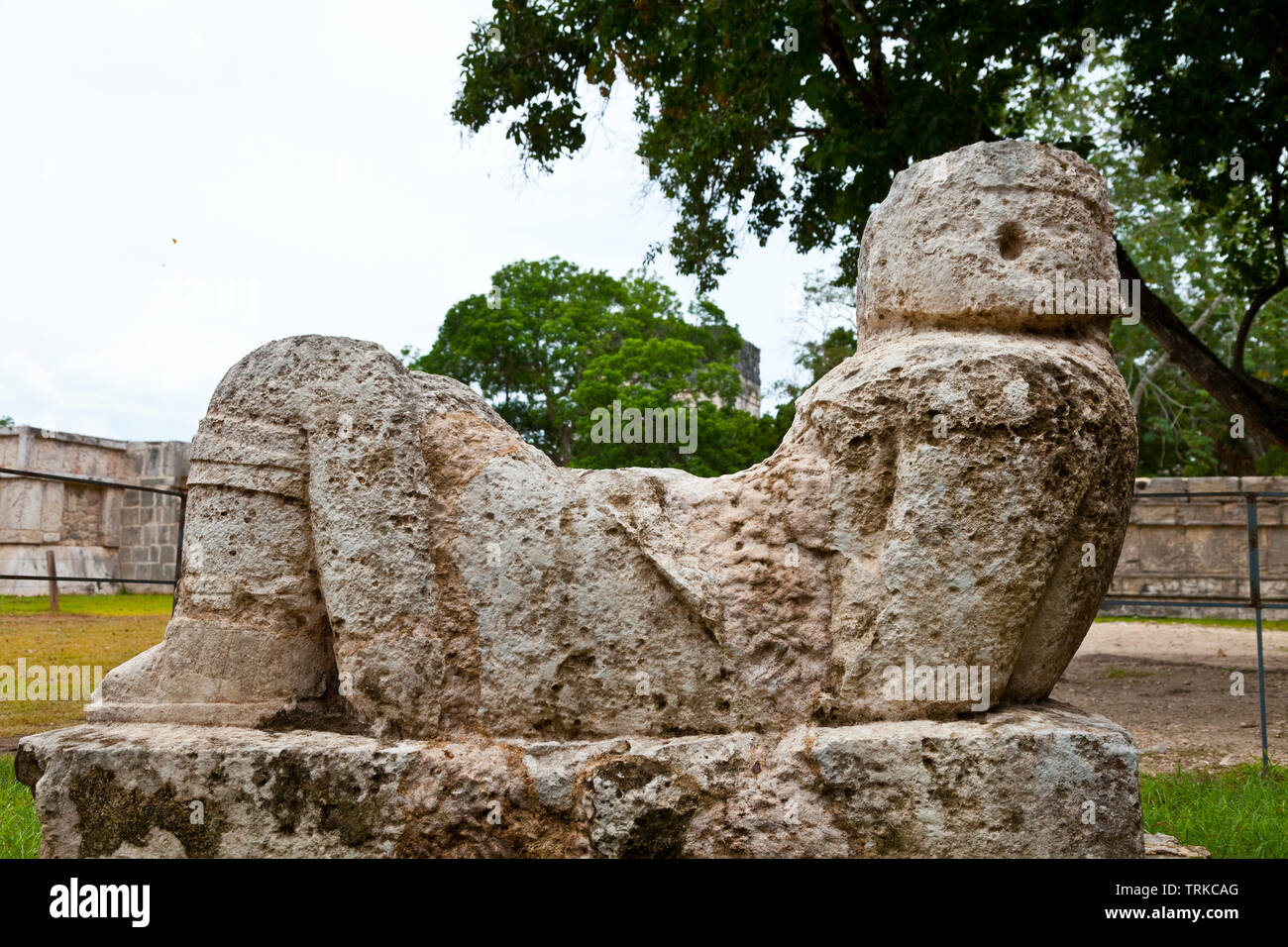 Chacmool o lugar de ofrendas. Yacimiento Arqueológico Maya de Chichén Itzá. Estado de Yucatán, Península de Yucatán, México, América Stock Photo