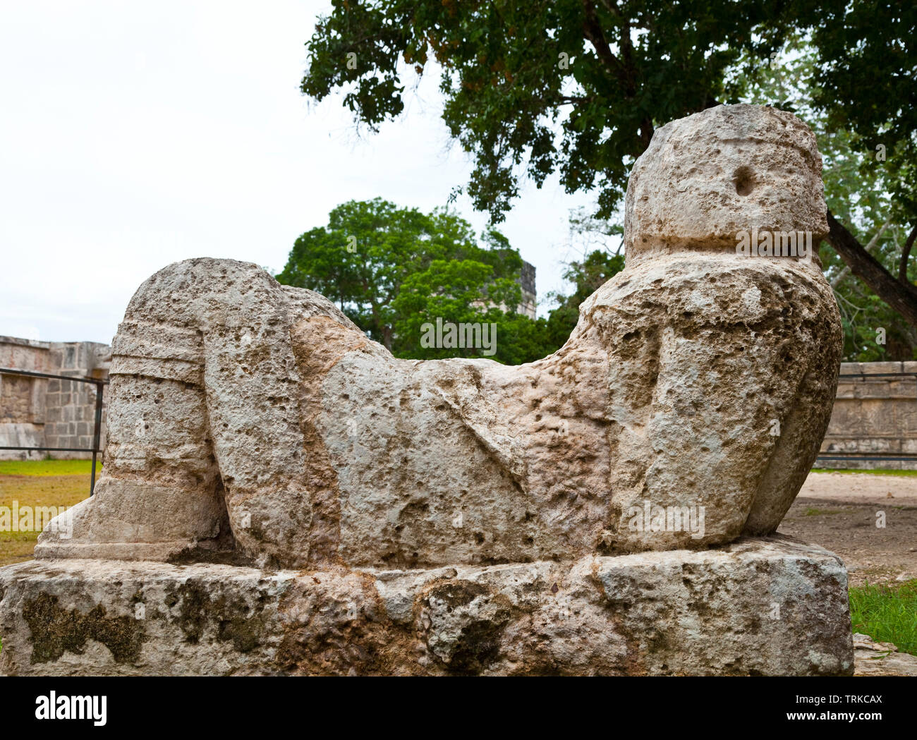 Chacmool o lugar de ofrendas. Yacimiento Arqueológico Maya de Chichén Itzá. Estado de Yucatán, Península de Yucatán, México, América Stock Photo