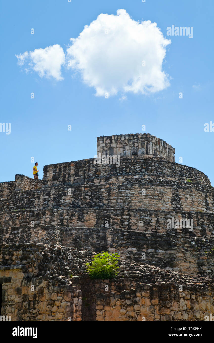 El Observatorio. Yacimiento Arqueológico Maya de Ek Balam. Estado de Yucatán, Península de Yucatán, México, América Stock Photo