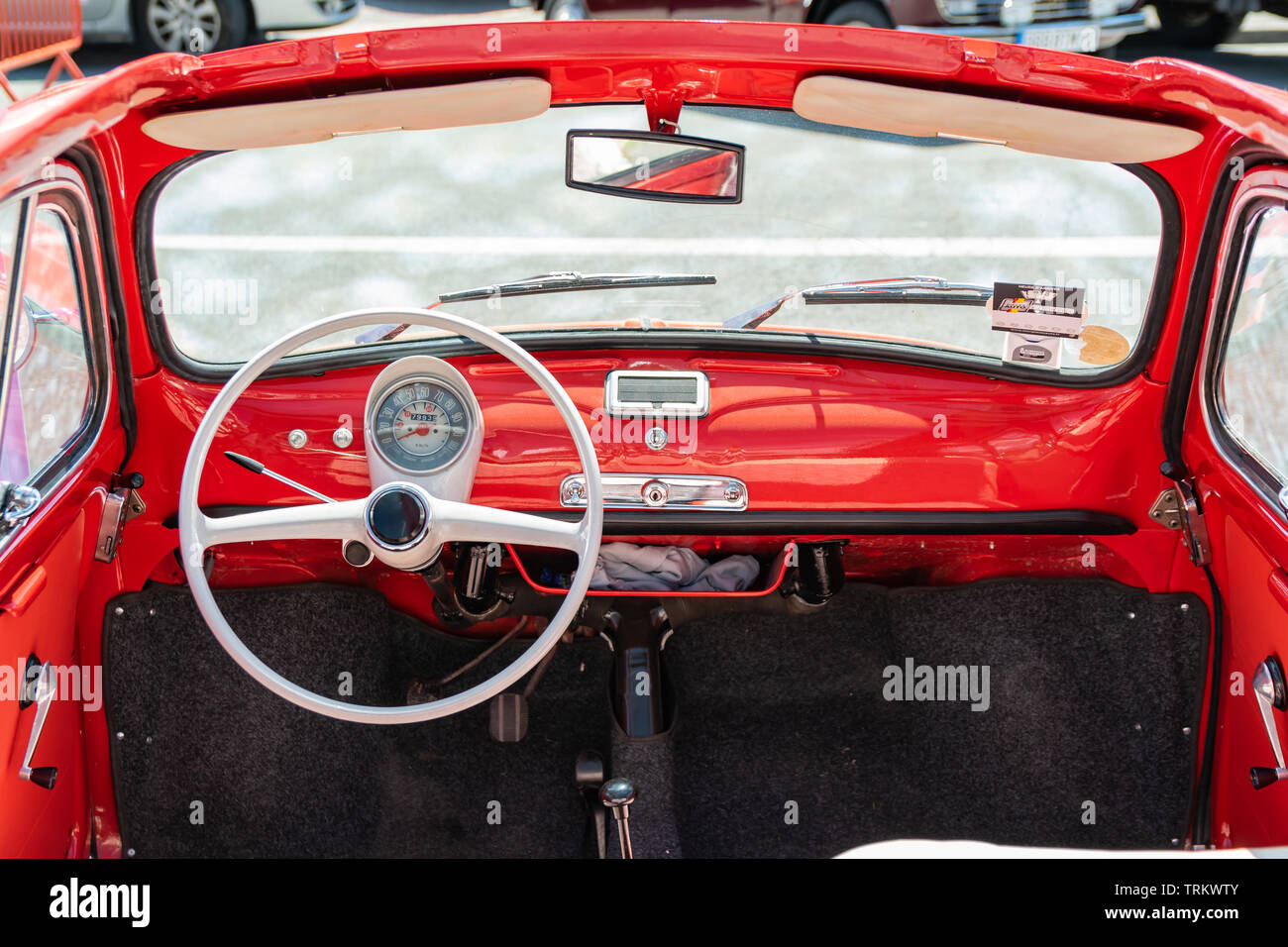 Fiat 500 steering wheel hi-res stock photography and images - Alamy