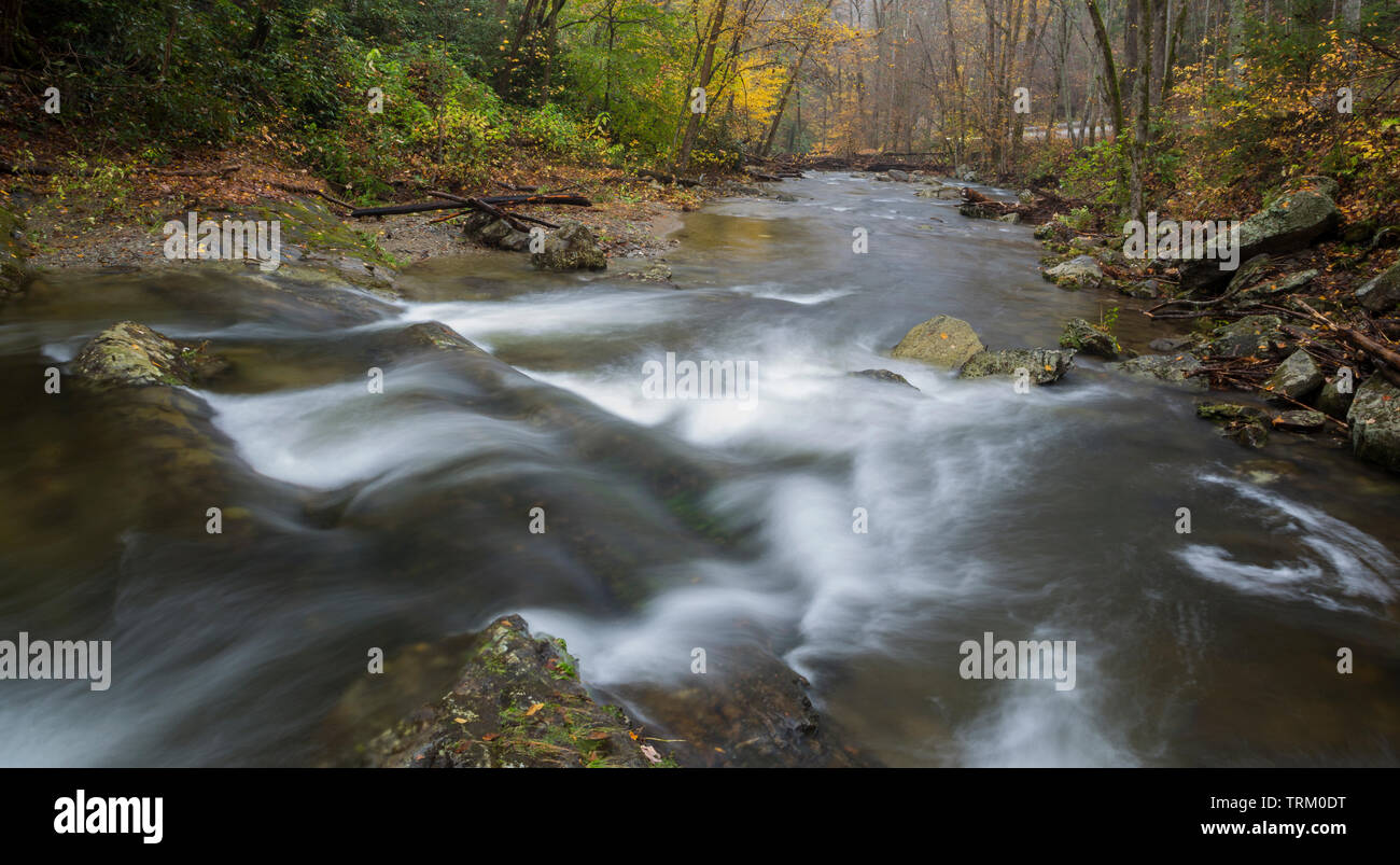 Long exposure slow shutter hi-res stock photography and images - Alamy