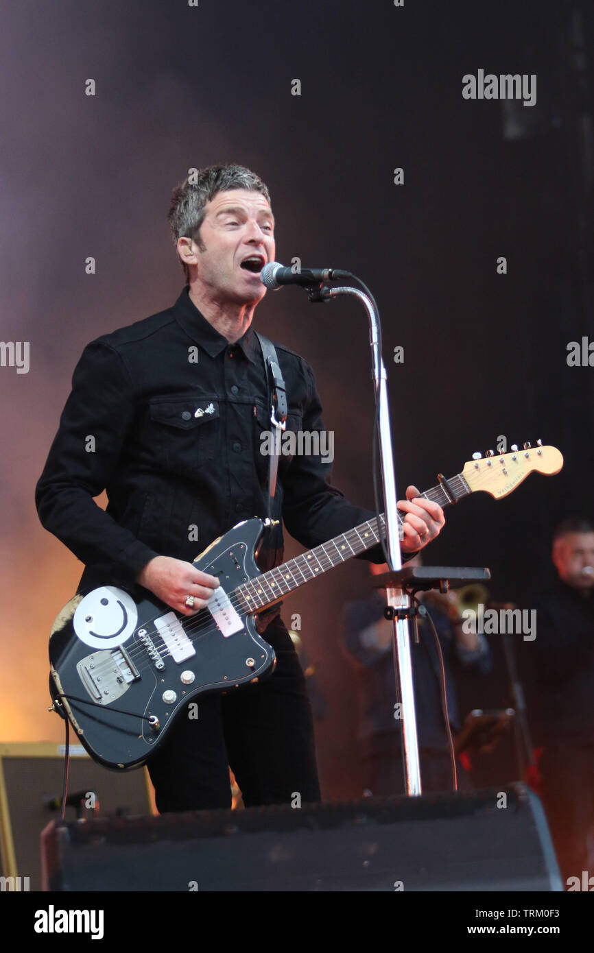 Inverness, Scotland, UK. 8th June 2019. Noel Gallagher's High Flying Birds at Bught Park in Inverness. Credit: Andrew Smith Credit: Andrew Smith/Alamy Live News Stock Photo