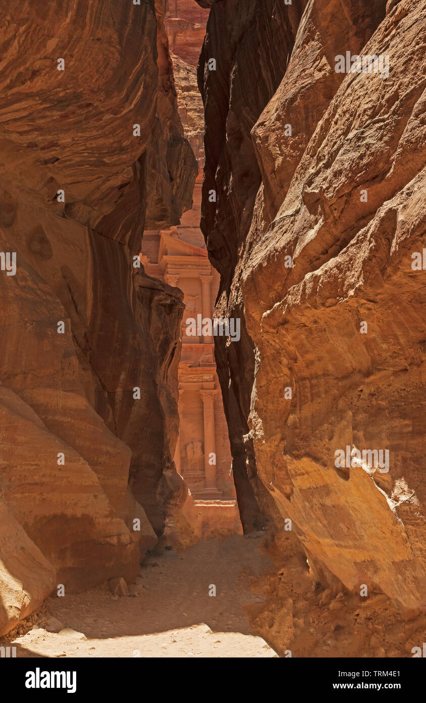 Slot canyon in petra in jordan hi-res stock photography and images - Alamy