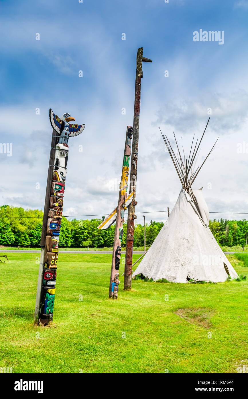 Tipi vintage hi-res stock photography and images - Alamy