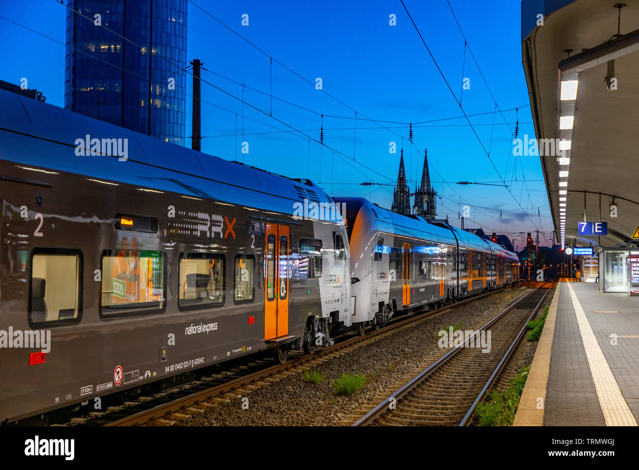 Regional Express Rhine-Ruhr, RRX, the new train on the track, the cars ...