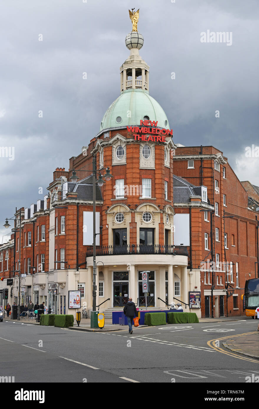 Wimbledon theatre outside hires stock photography and images Alamy