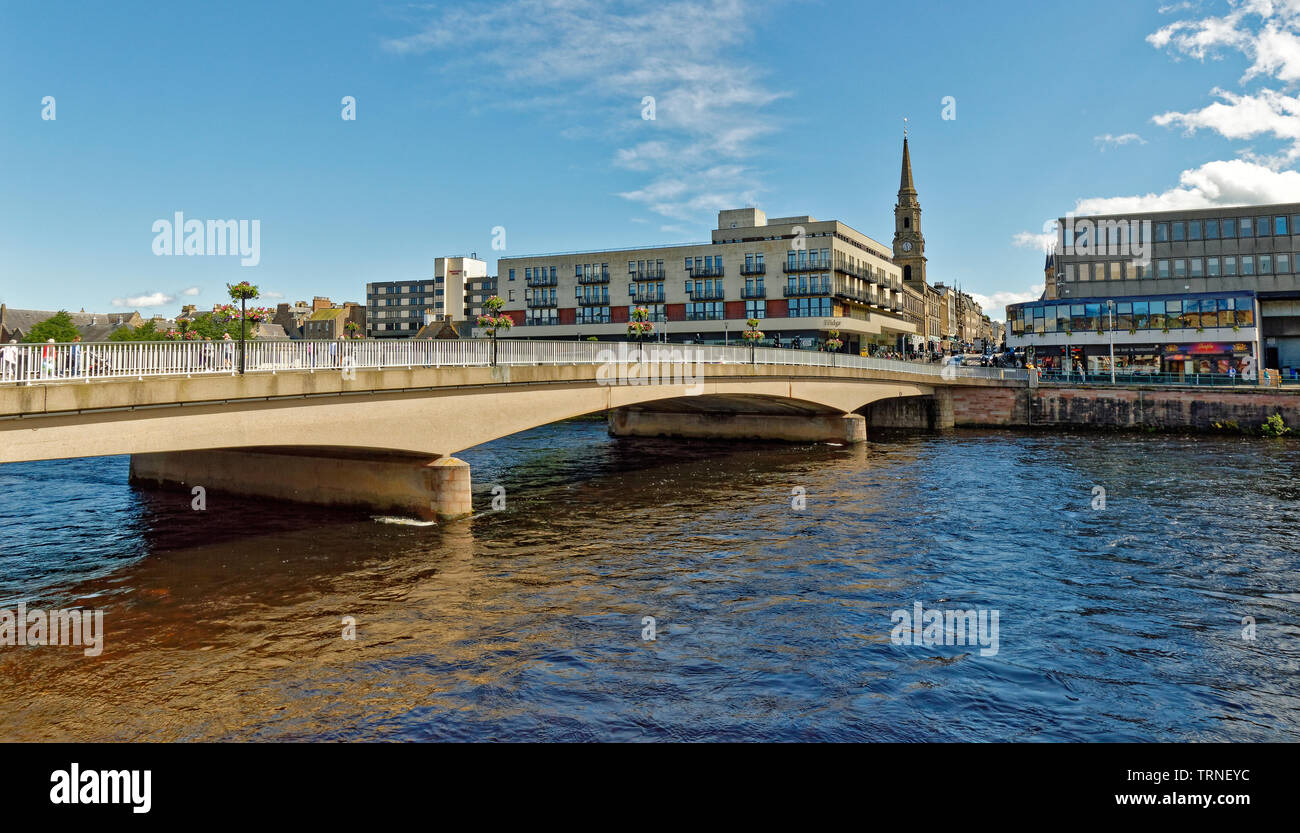 INVERNESS CITY SCOTLAND THE NESS ROAD BRIDGE OVER THE RIVER NESS IN CENTRAL CITY Stock Photo