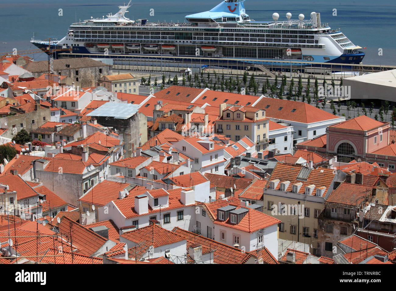 Aerial view cruise ship hi-res stock photography and images - Alamy