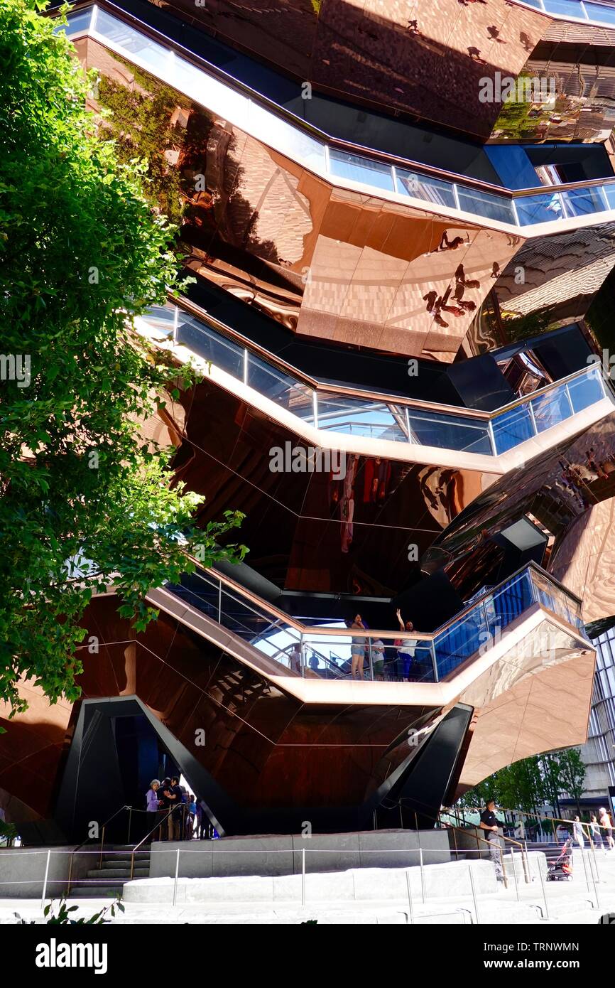 The Vessel A Public Art Climbing Structure Anchors Hudson Yards the-vessel-a-public-art-climbing-structure-anchors-hudson-yards
