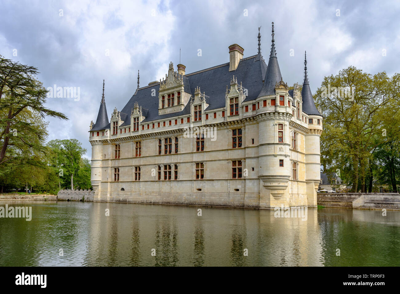 Château d'Azay-le-Rideau sits on an island in the Indre River Stock Photo