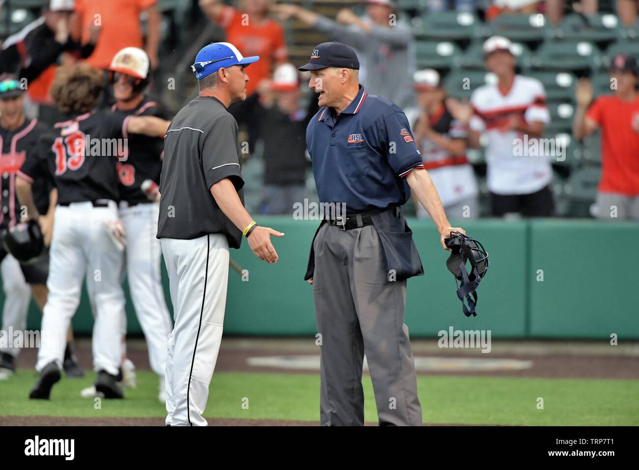Player argue sports hires stock photography and images Alamy