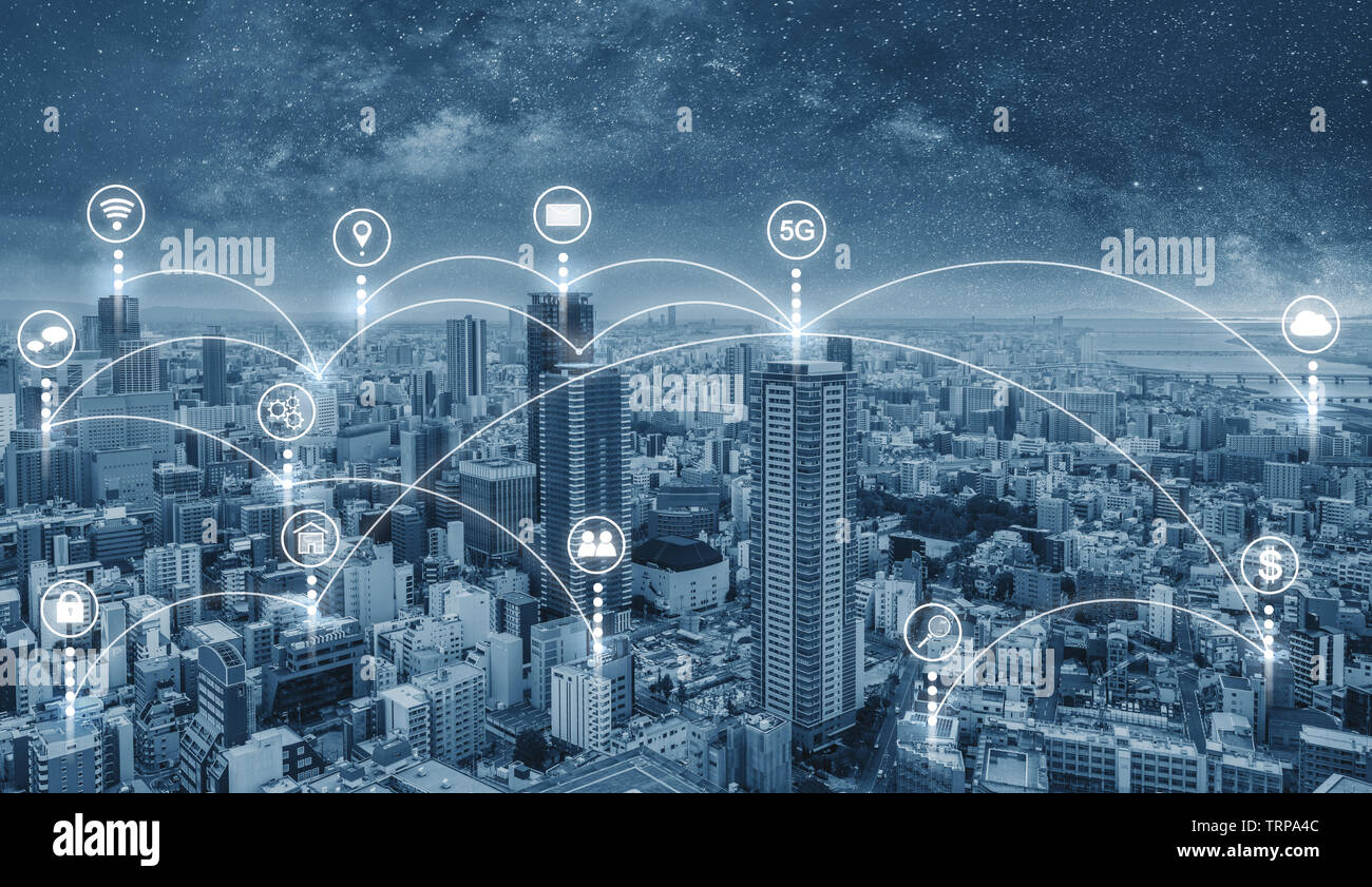 Smart city and internet wireless and networking in the city. Futuristic  city with internet network and online media application icons Stock Photo -  Alamy