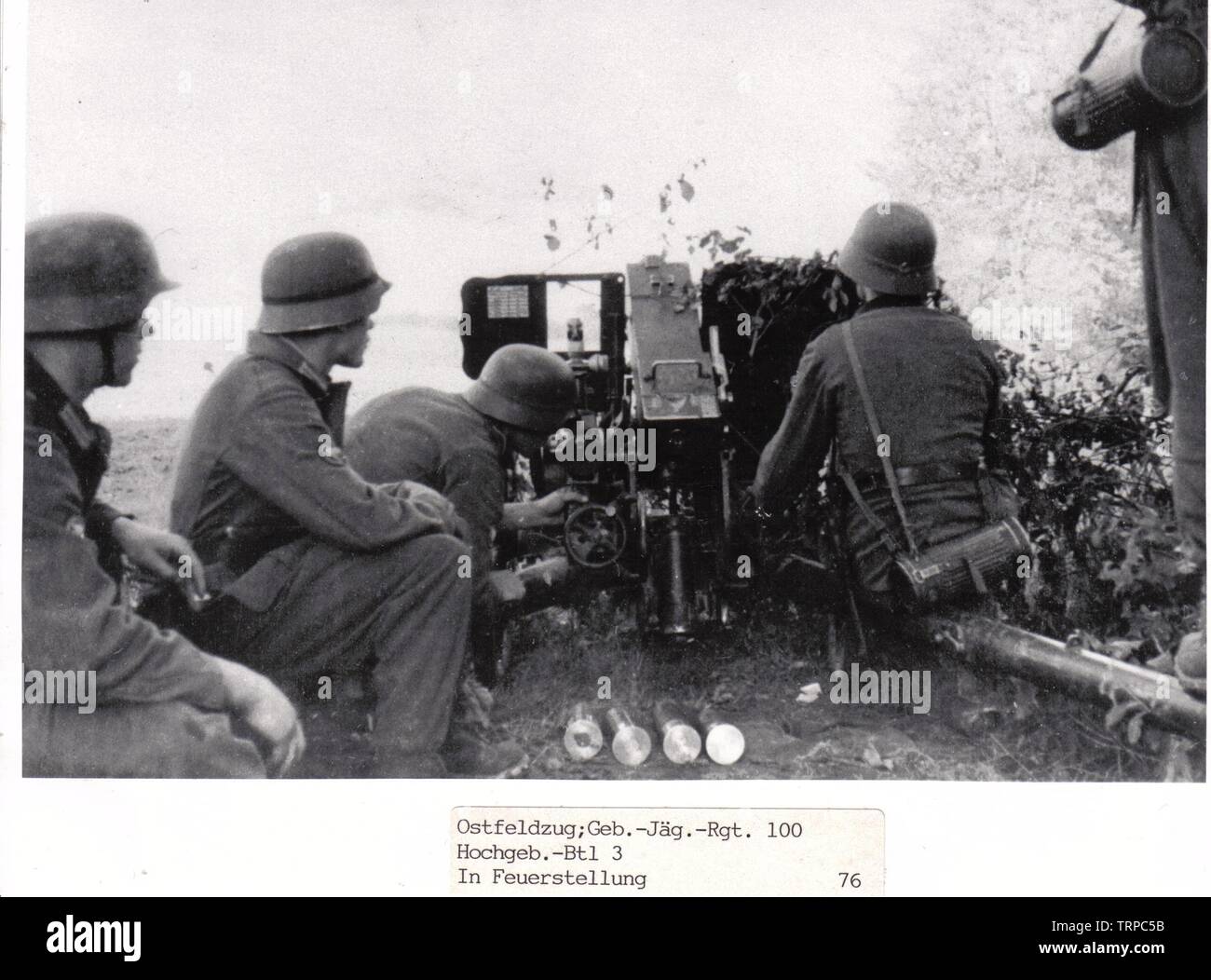 German Soldiers with a Light Infantry Gun on the Russian Front 1941 Stock Photo