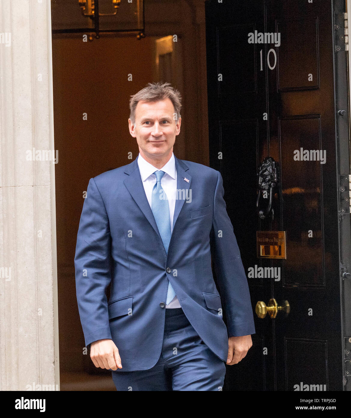 Foreign Secretary Jeremy Hunt Leaves Downing Street Hi res Stock foreign-secretary-jeremy-hunt-leaves-downing-street-hi-res-stock