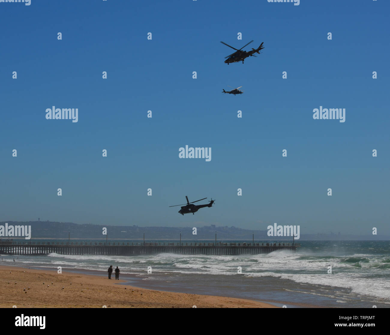 North Beach, Durban, South Africa, 17th February, 2017. A public Land, Sea and Air display presented by the South African Defence Force created stunning military tableaux on Durban's beachfront. Members of the army, navy and air force staged a combined beach invasion to the amazement and delight of residents and visitors alike. Picture: Jonathan Oberholster/Alamy Stock Photo