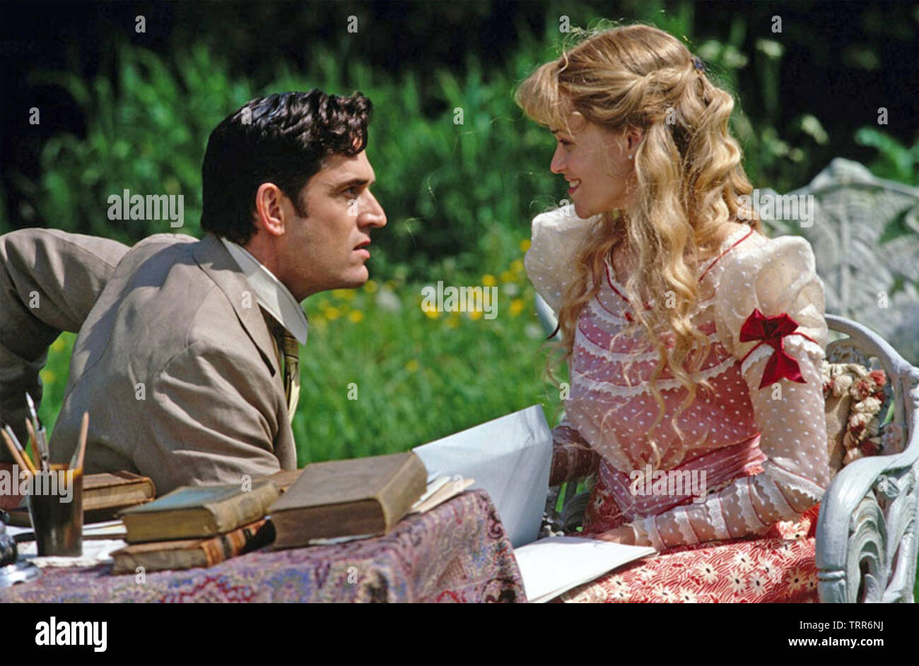 THE IMPORTANCE OF BEING ERNEST 2002 Miramax film with Reece Witherspoon and Rupert Everett Stock Photo
