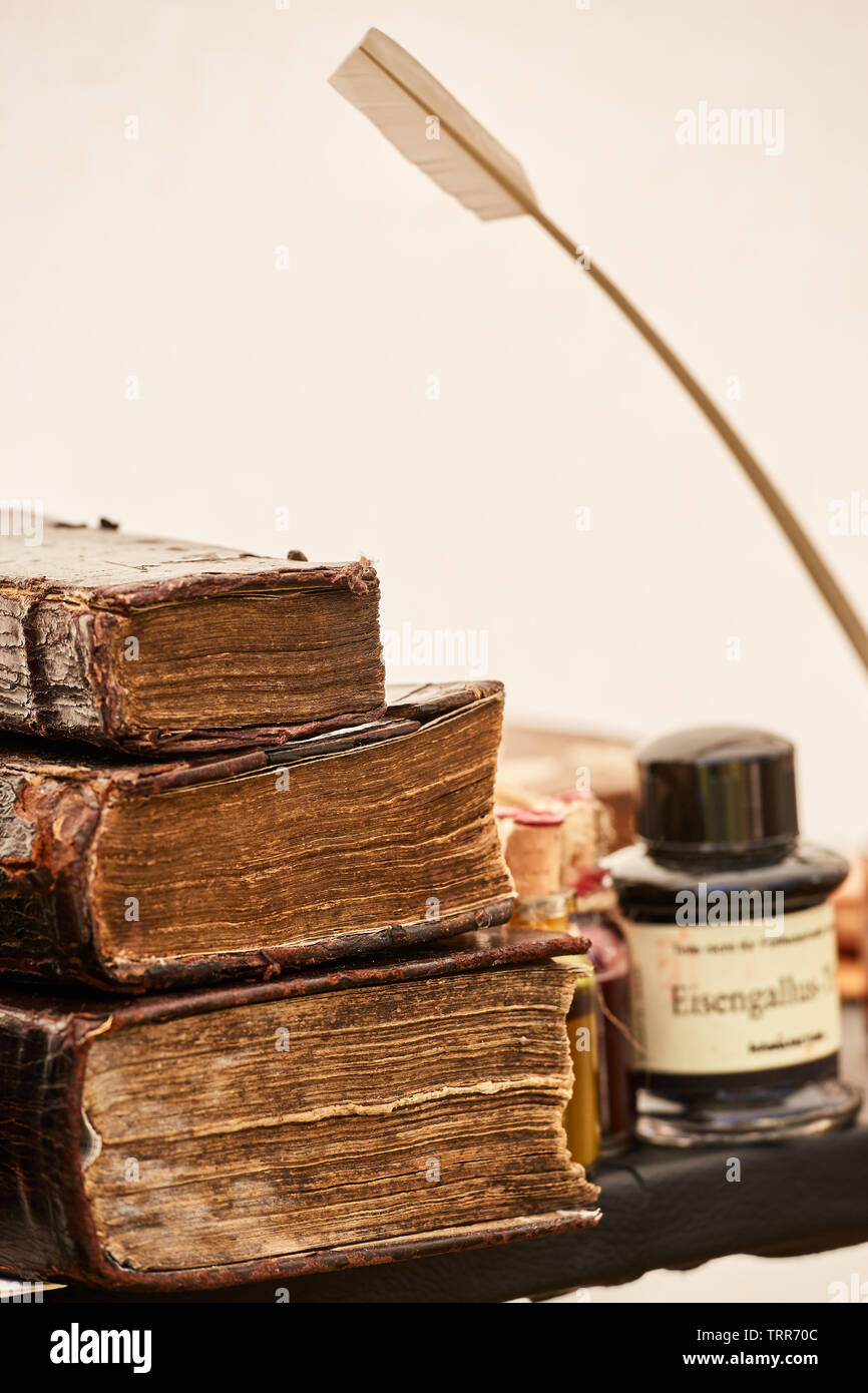 Old script writing hi-res stock photography and images - Alamy