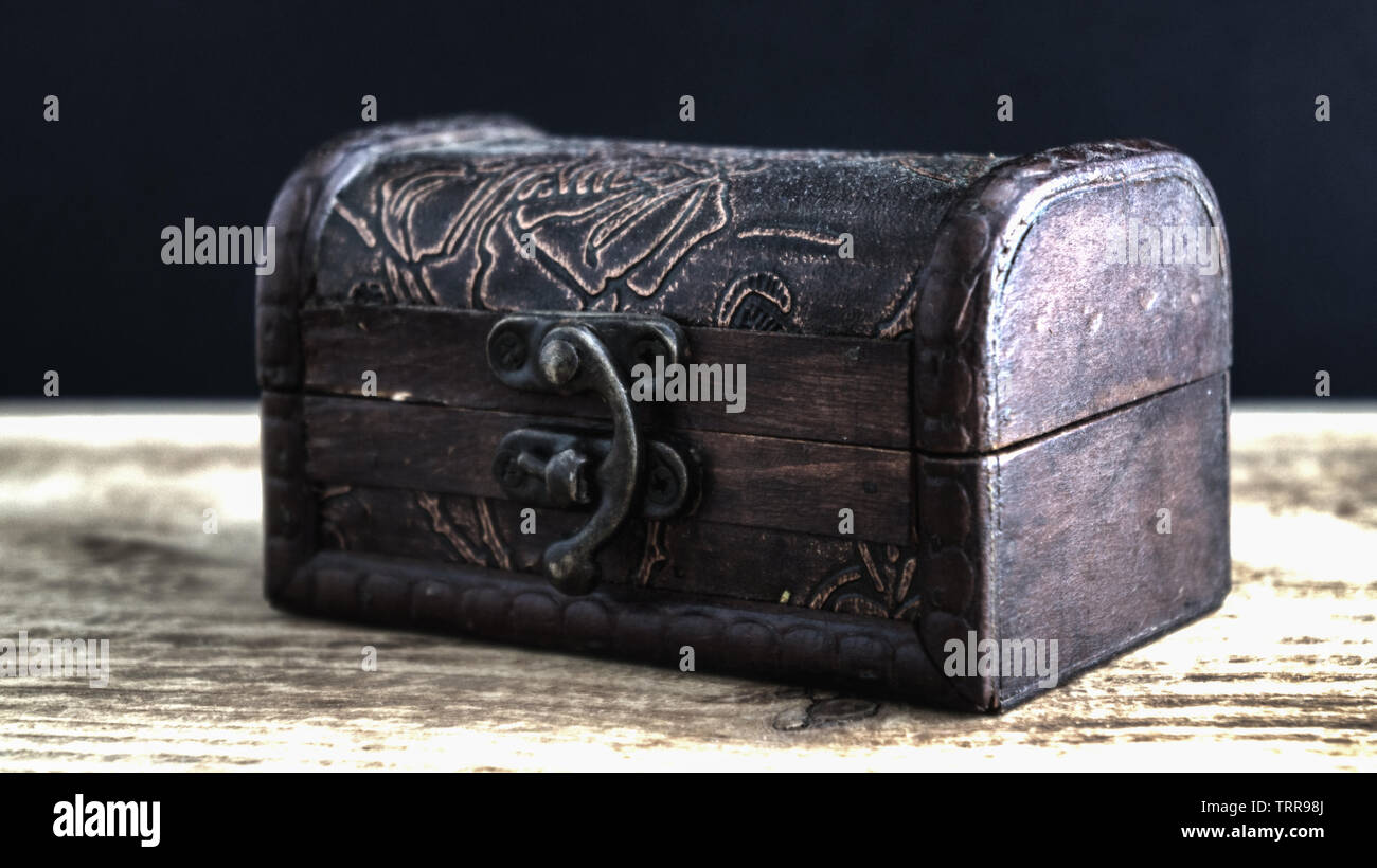 Ancient wooden treasure chest Stock Photo Alamy