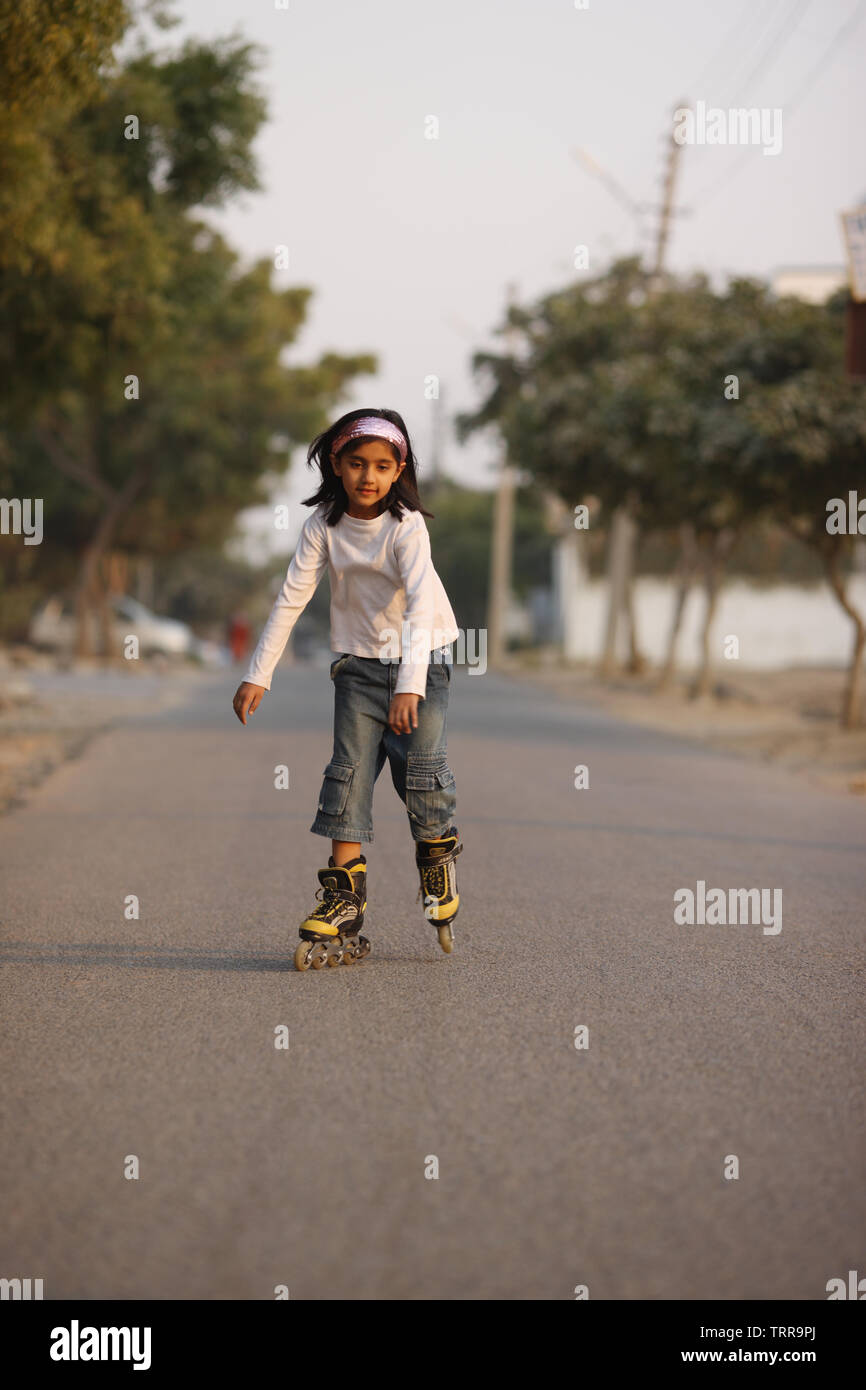 Inline skate hi-res stock photography and images - Page 2 - Alamy